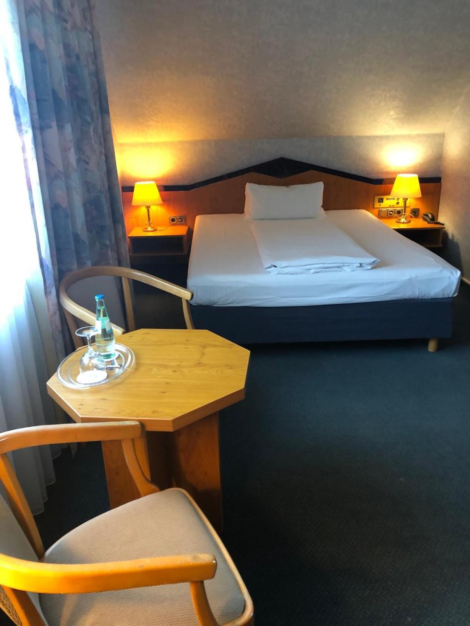 Hotel Restaurant New Neuenhof Wuppertal Eksteriør bilde